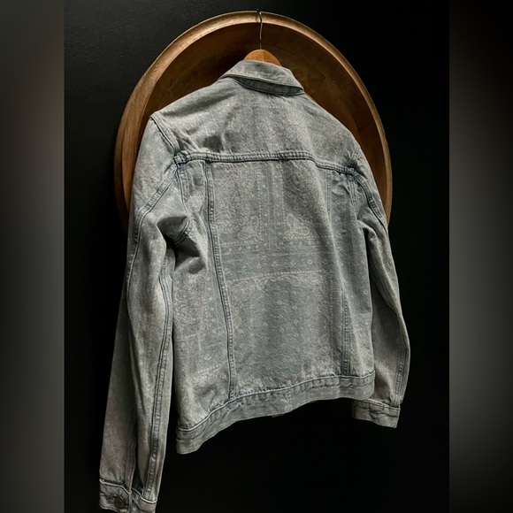 pacsun denim jean jacket light paisley print light blue oversized Small Unisex - Picture 7 of 9